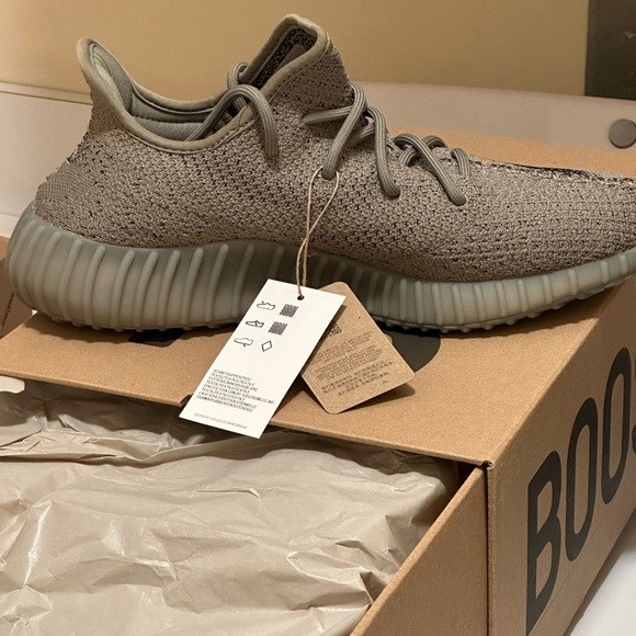 Gray Yeezy’s size 9 men - Picture 3 of 3